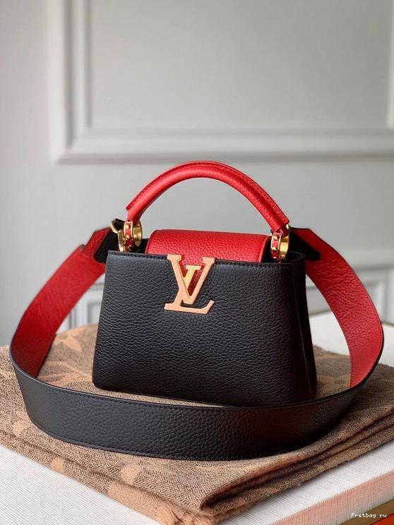 First bag ru LOUIS VUITTON CAPUCINES MINI 0804